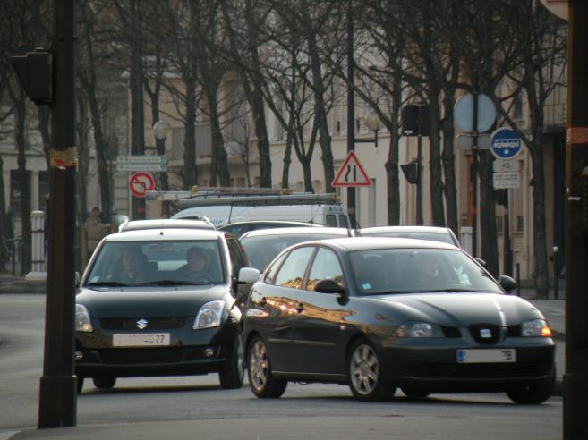  automobiles, bd St-Michel
