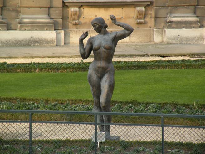  femme nue s'tirant
