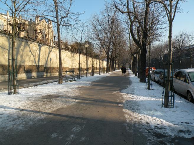  trottoir sud du boulevard Arago