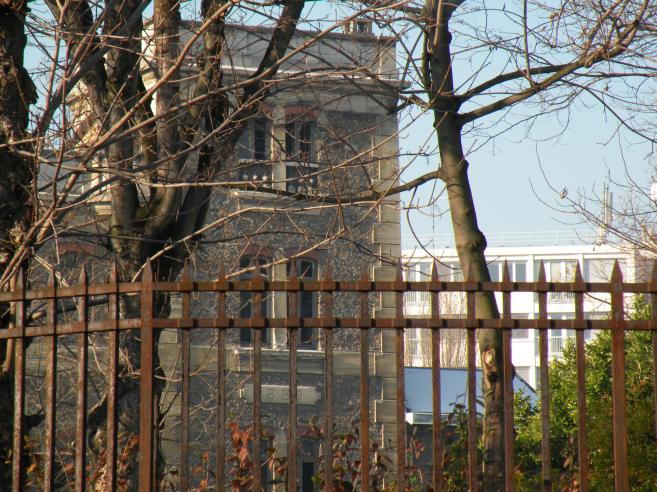  btiment dsaffect de l'Observatoire de Paris (Grand Equatorial Coud)