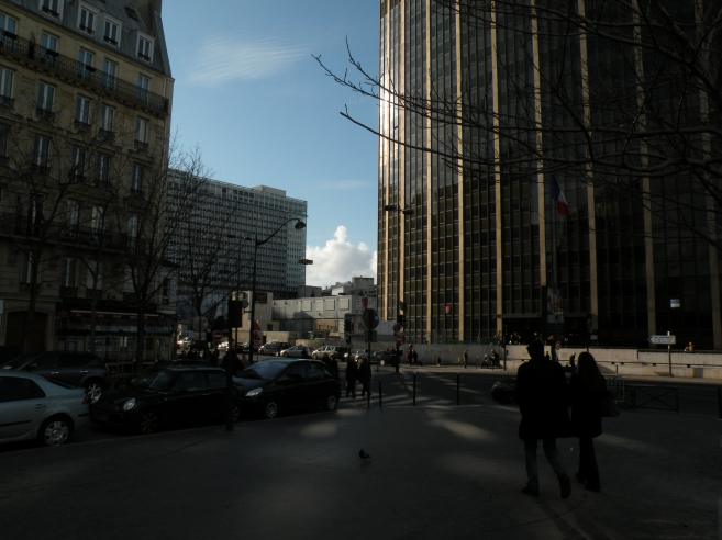  au pied de la tour Montparnasse