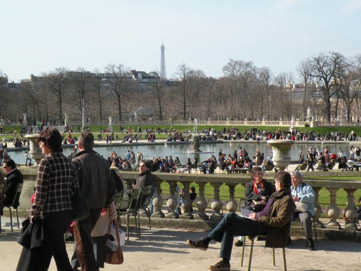  foule au parc du Luxembourg