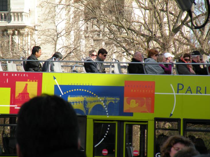  touristes sur un autocar