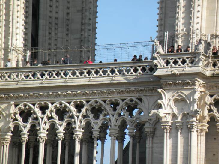  visiteurs entre les tours de Notre-Dame