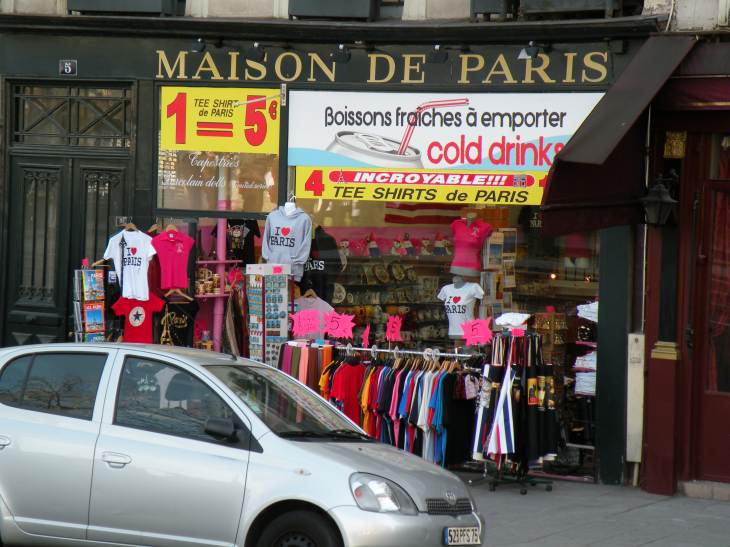  maison de Paris (souvenirs)