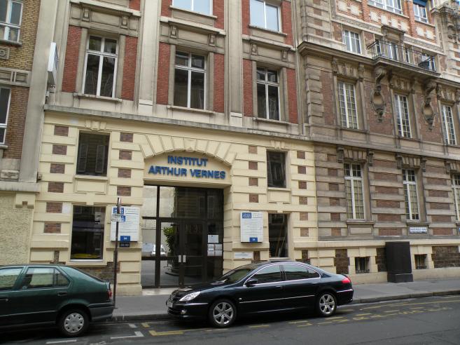  Institut Arthur Vernes