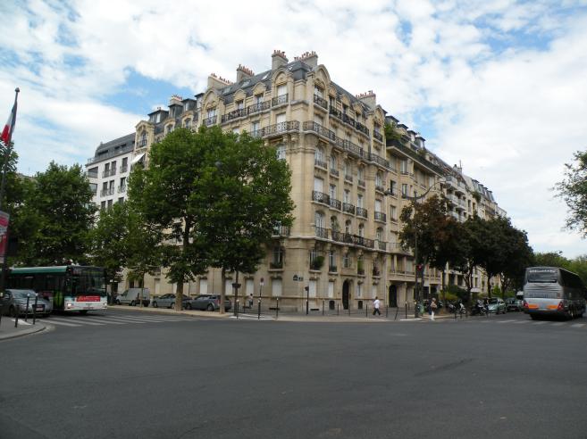  bel immeuble en pierres de taille, quartier des  Invalides