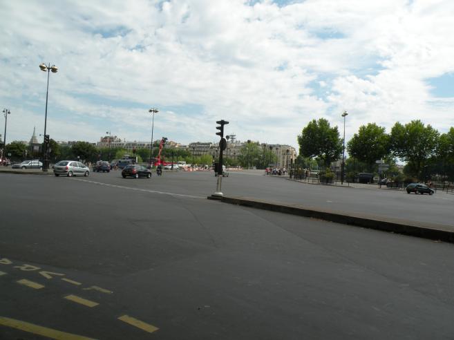  carrefour du Pont de l'Alma, rive droite