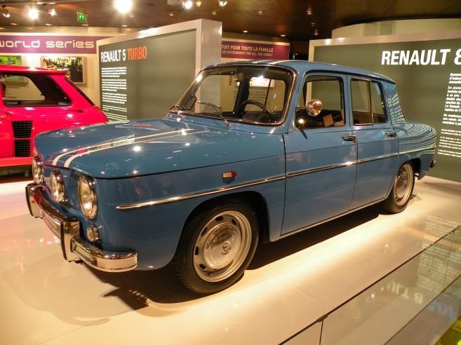  r8 bleue, Renault
