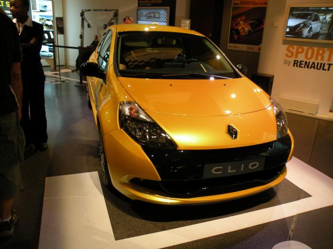  nouvelle clio jaune