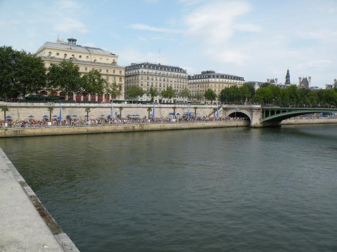  Paris-Plage, sur les berges de la Seine