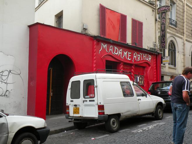  Madame Arthur, cabaret