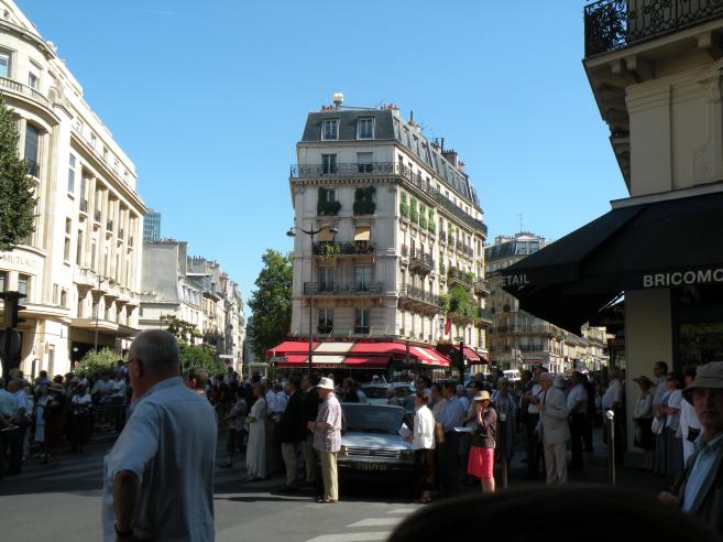  quartier de la mutualit, foule assistant  la procession religieuse