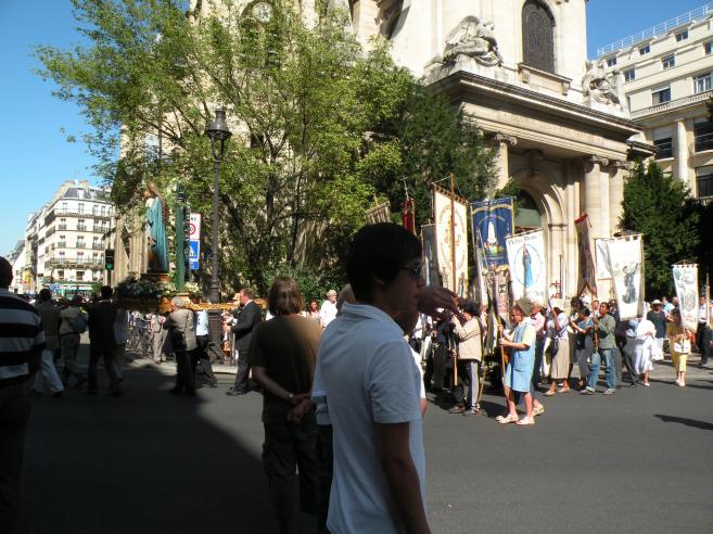  manifestation religieuse