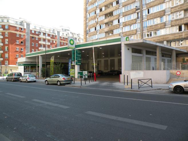  station BP, rue Jeanne d'Arc