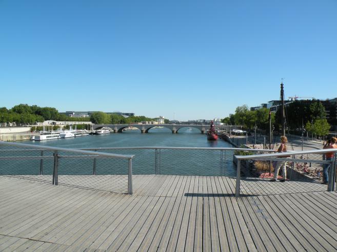  vue depuis la passerelle Simone de Beauvoir