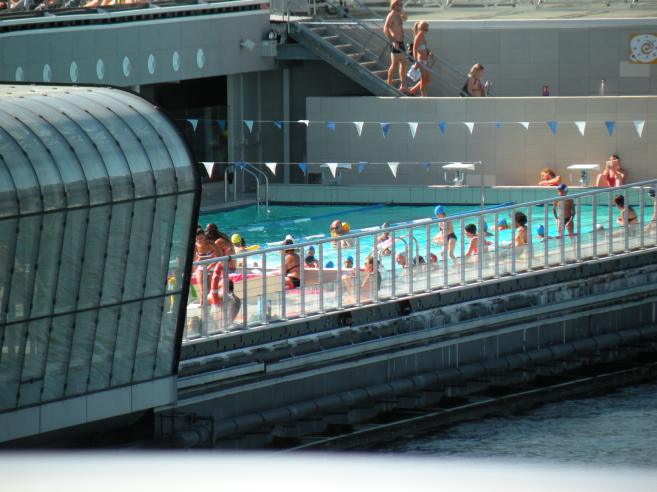  baignade  la piscine dcouverte sur la Seine