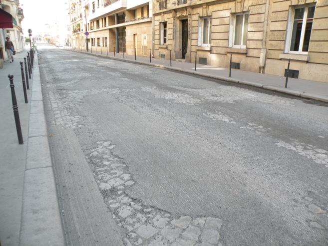  bitume retir, rue de la Glacire