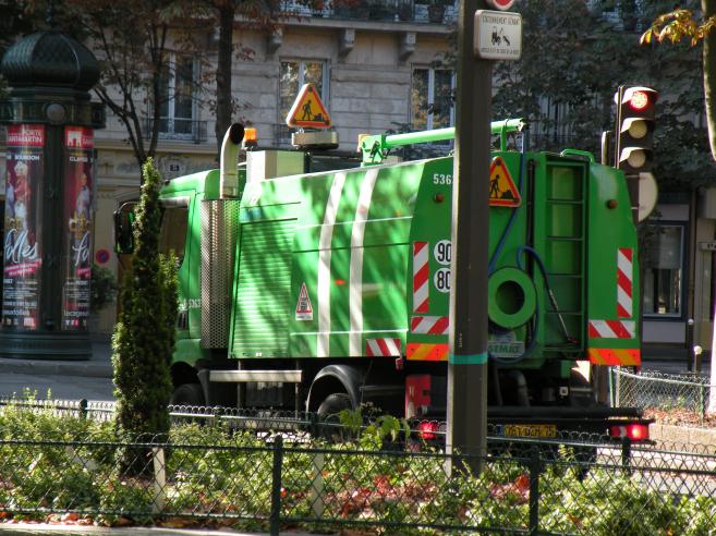  camion de nettoyage de la ville