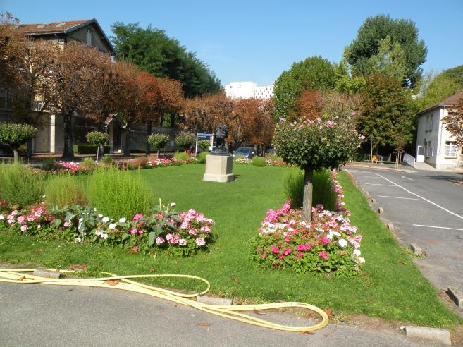  parterre fleuri, Hopital Sainte-Anne