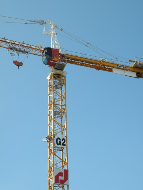   une grue