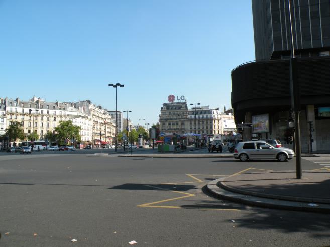  au pied de la Tour Montparnasse