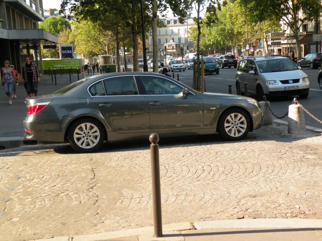  BMW 535 grise
