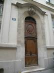  #belle entre en pierre taille et porte en bois, 34, rue des Boulangers