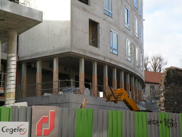  piliers, nouvel immeuble en chantier, hpital Sainte-Anne