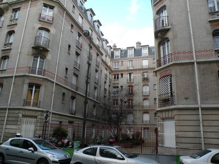  Immeubles en briques du Square Delambre, 14e