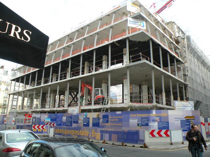  chantier de construction de la banque postale, rue de Svres