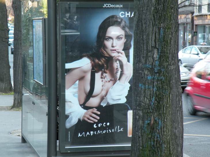  cachez ce sein, pub Chanel