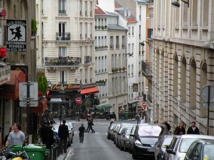  rue de la Montagne Sainte-Gennevive