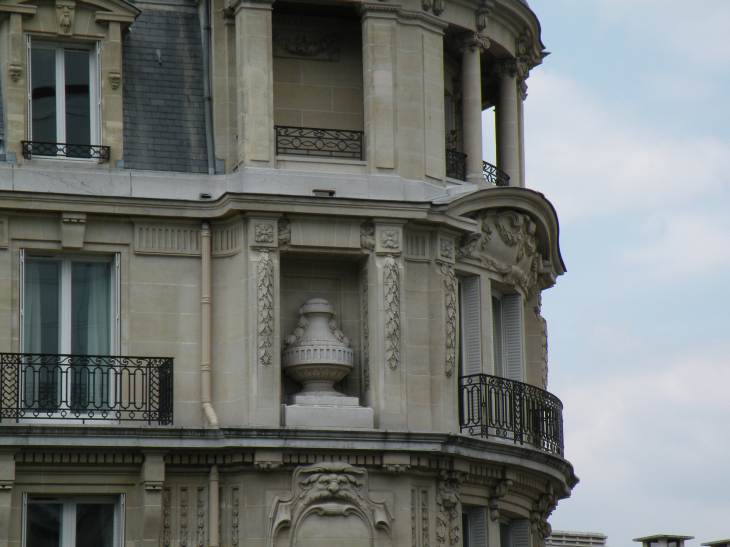 immeuble en pierres de taille, boulevard Vaugirard