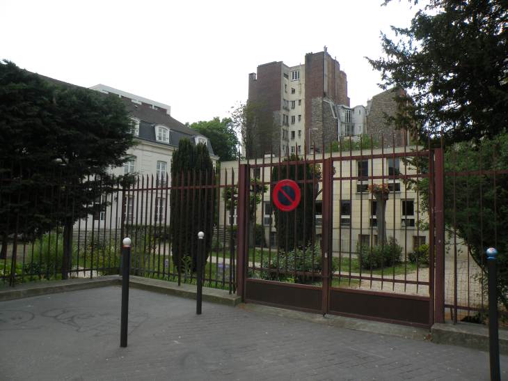  petit square priv, rue Maurice de la Sizeranne