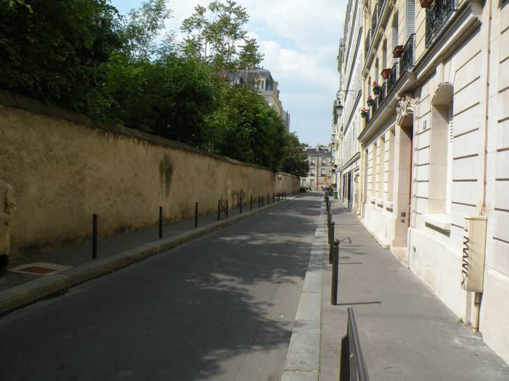  Rousselet street