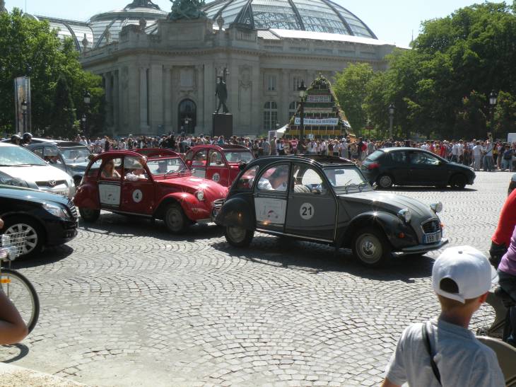 voitures de collection, citroen 2 chevaux