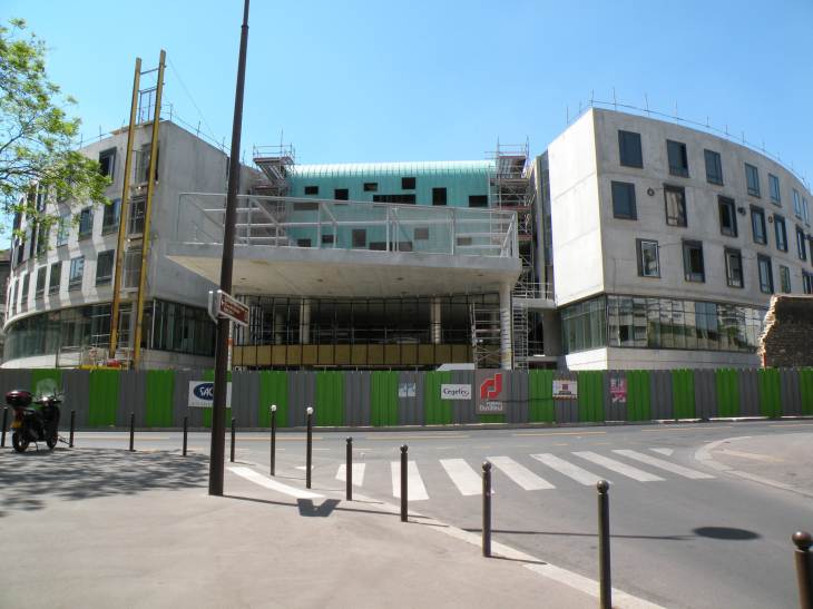  vue gnrale du chantier de construction du nouvel immeuble de l'Hpital Sainte-Anne, rue de la Sant