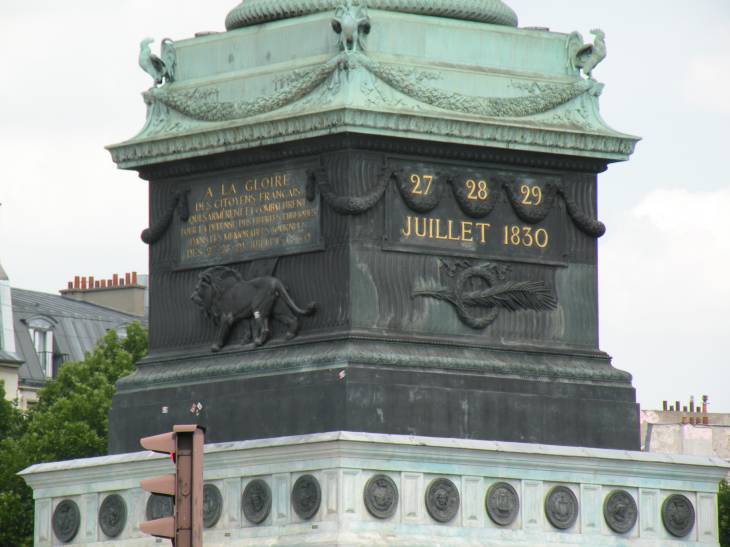  A la Gloire des citoyens franais qui combattirent pour la dfenses des liberts publiques les 27-28 et 29 juillet 1830