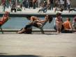  bain de soleil sur une chaise au jardin des Tuileries