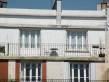  balcon avec table et chaise