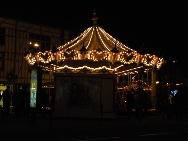  mange de la place de l'Htel de Ville illumin