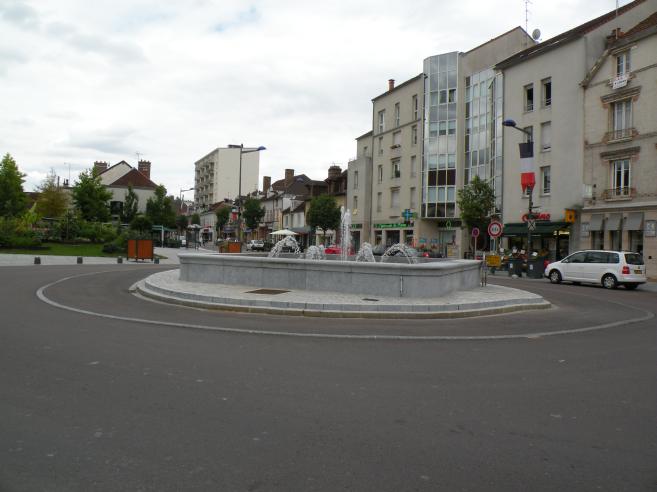  Rond-Point et sa fontaine, 10300, Ste Savine