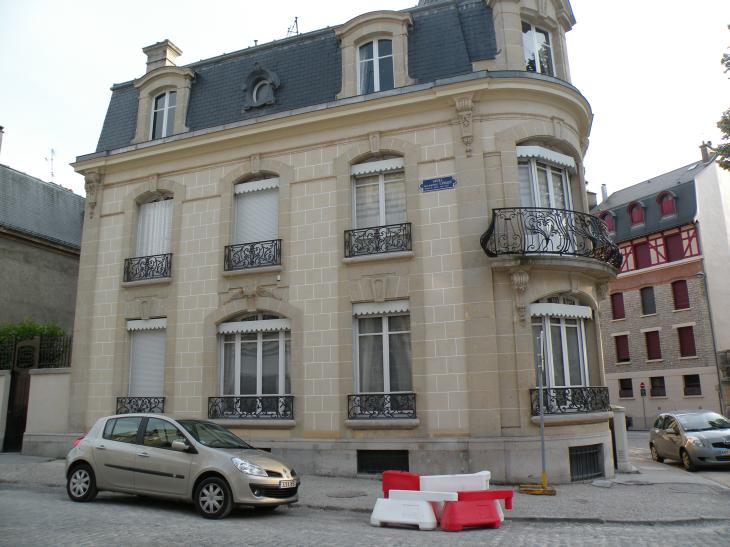  belle maison, Cours Jean-Baptiste Langlet