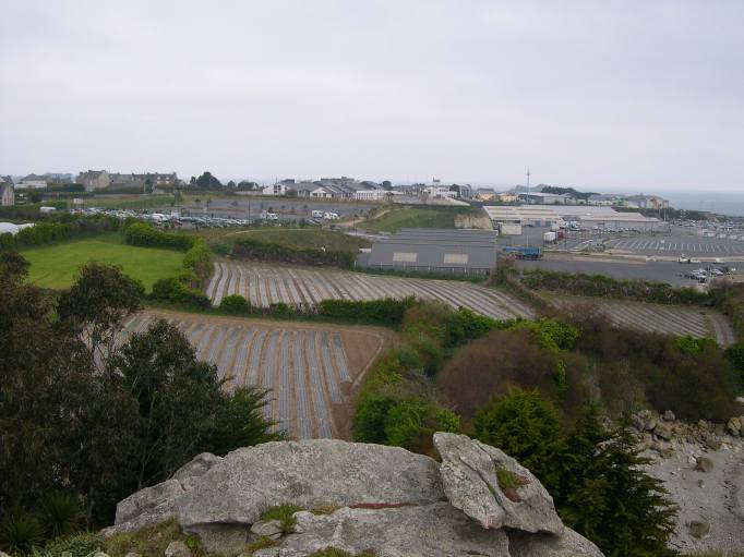  cultures et parking du port de voyageurs