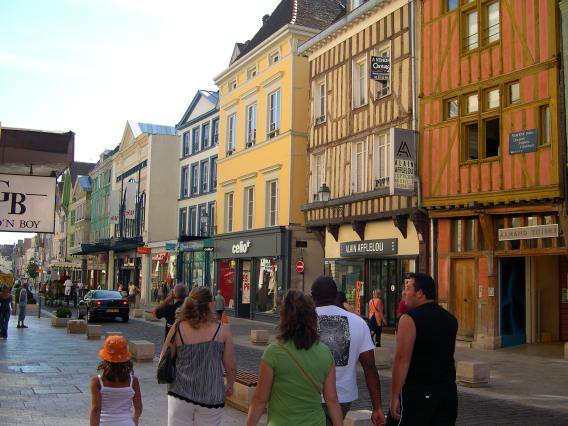  Commerces de la rue Emile Zola