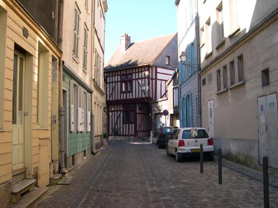  Rue Dominique