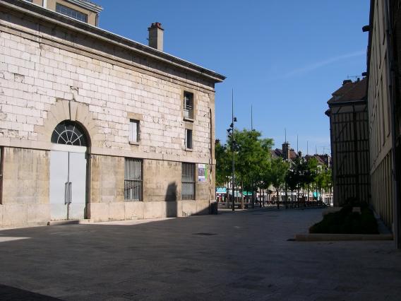  Bourse du Travail (rue Huguier Truelle)