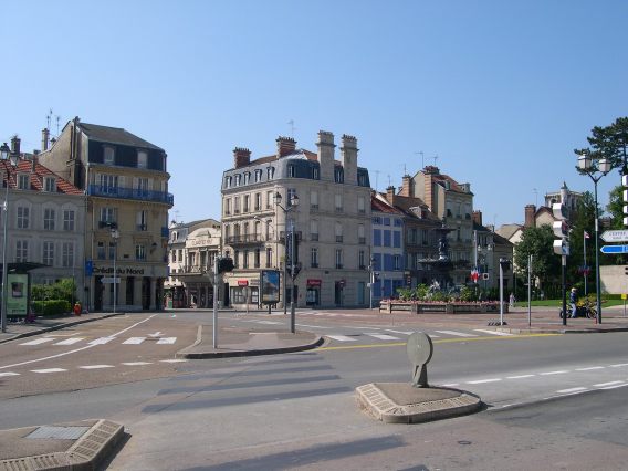  place devant l'espace Argence