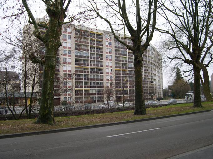  Immeuble moderne, mail des Charmilles